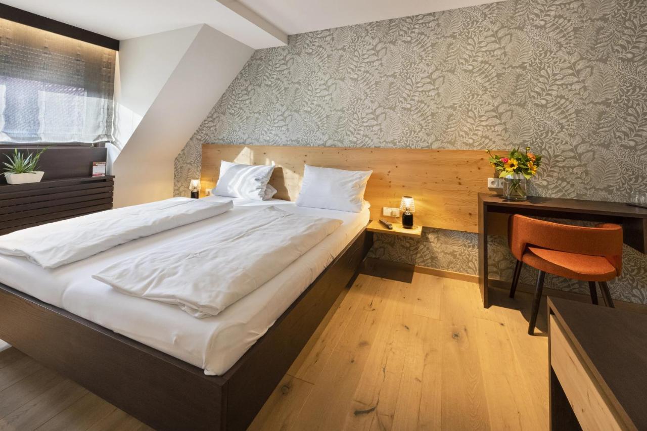 Jauch'S Loewen Hotel-Restaurant Neuershausen Экстерьер фото